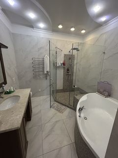 Apartment on Dovzhenko St.