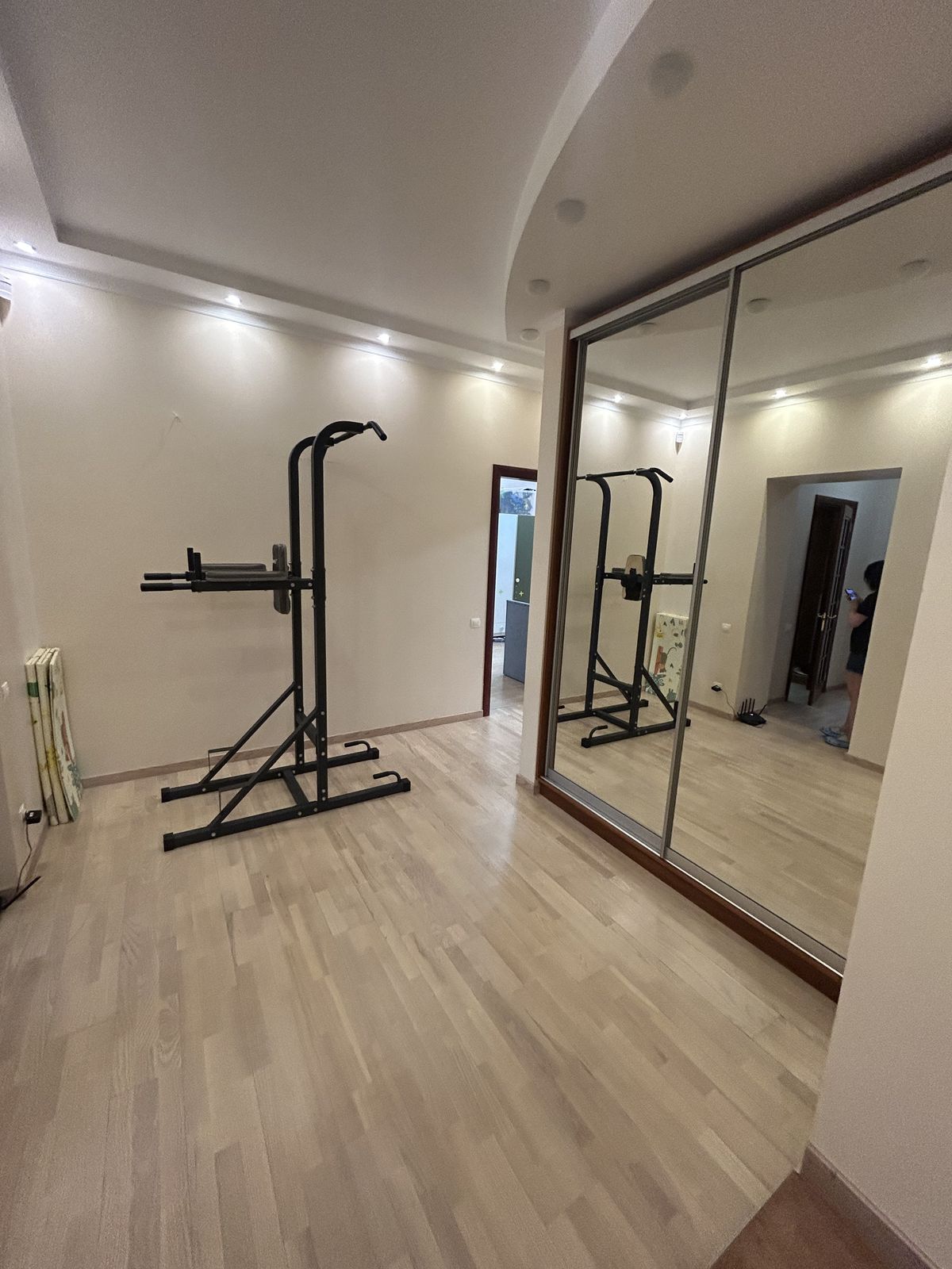 Apartment on Dovzhenko St.