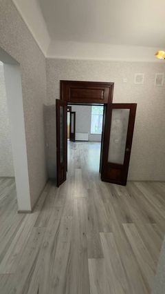 Квартира на Богдана Хмельницького вул.