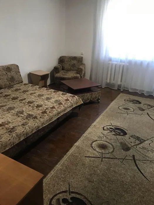 Квартира на Адміральський просп.