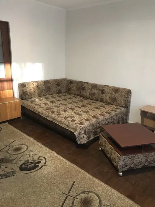 Квартира на Адміральський просп.