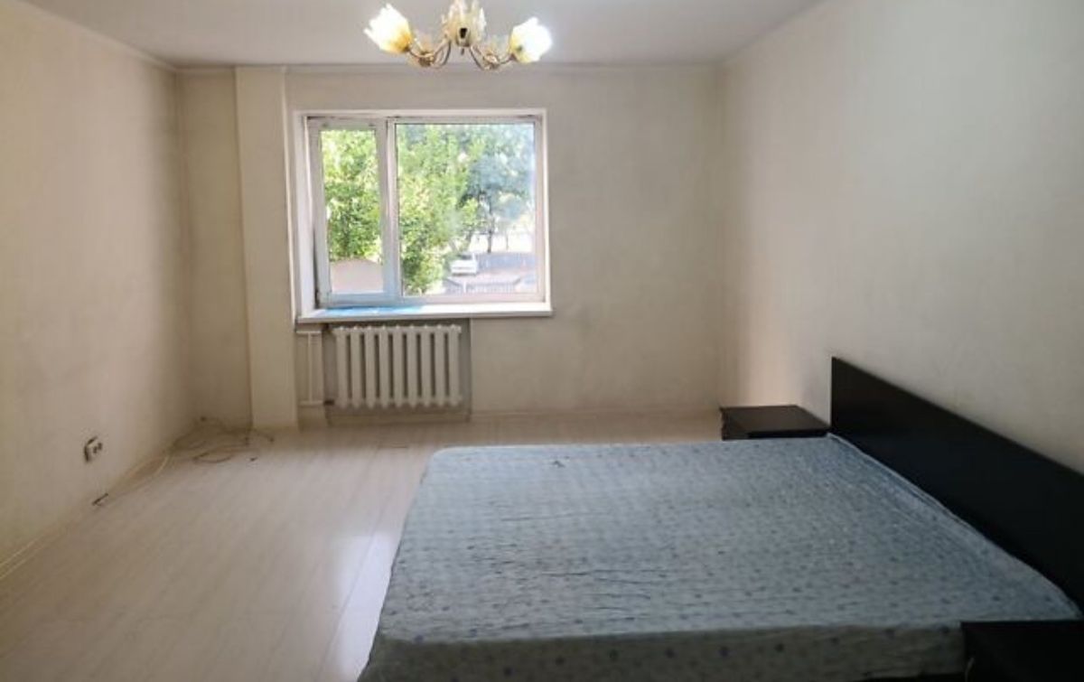 Apartment on Serhiy Yadov Street