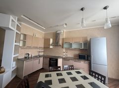 Apartment on Serednofontanska Street.