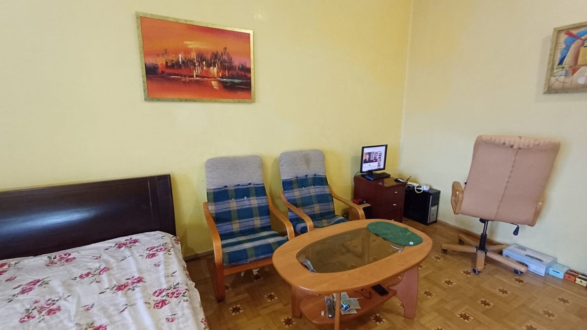 Apartment on Deribasovskaya St.