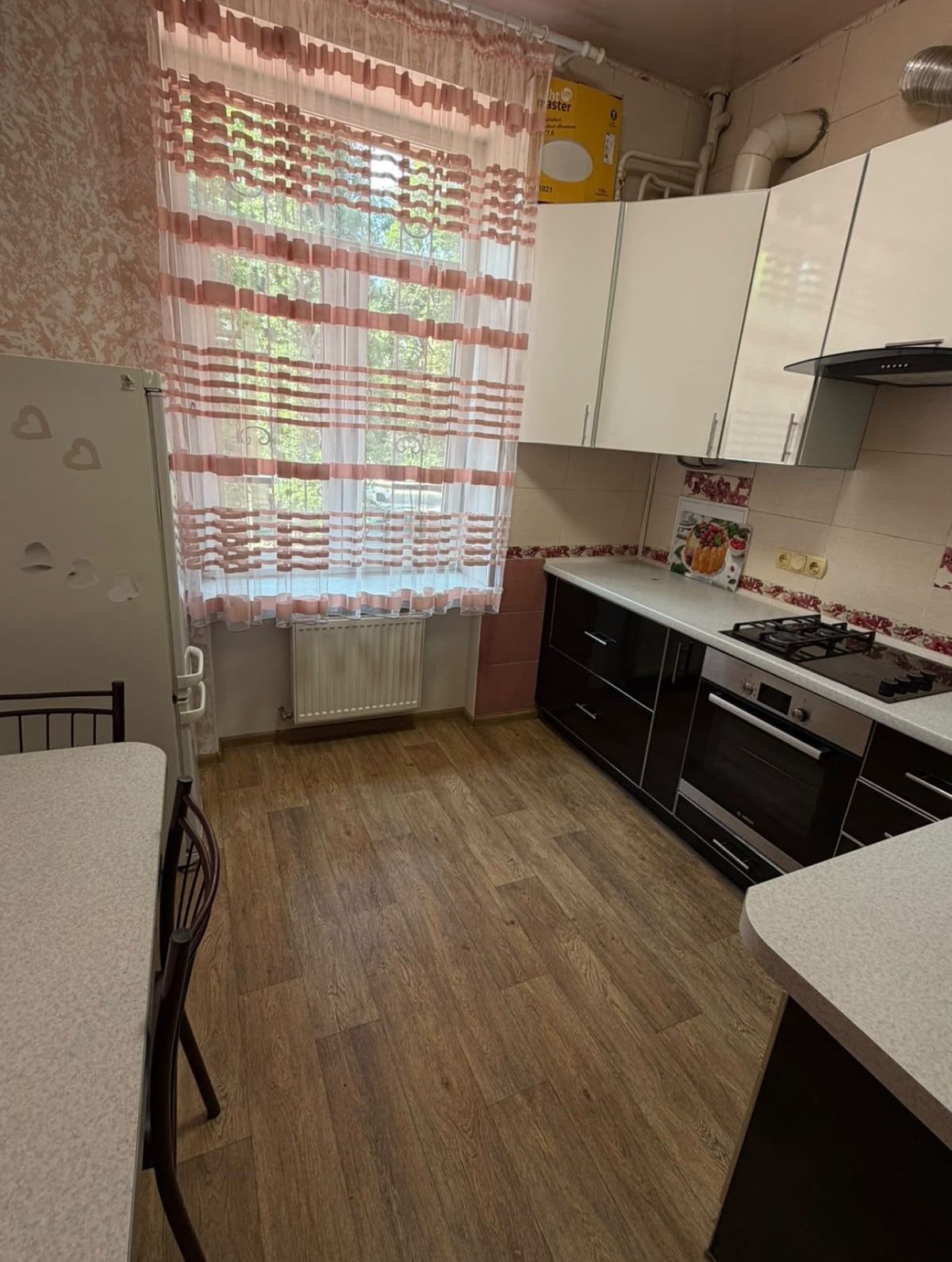 Apartment on Serednofontanska Street.