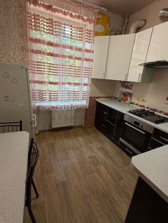 Apartment on Serednofontanska Street.