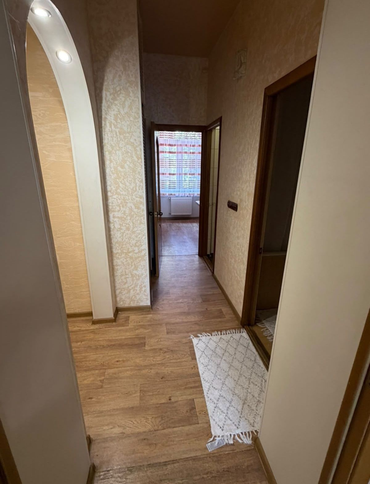 Apartment on Serednofontanska Street.