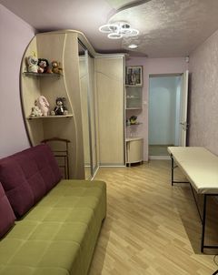 Apartment on Akademichna Street