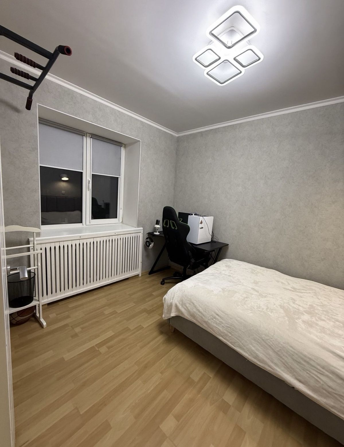 Apartment on Akademichna Street