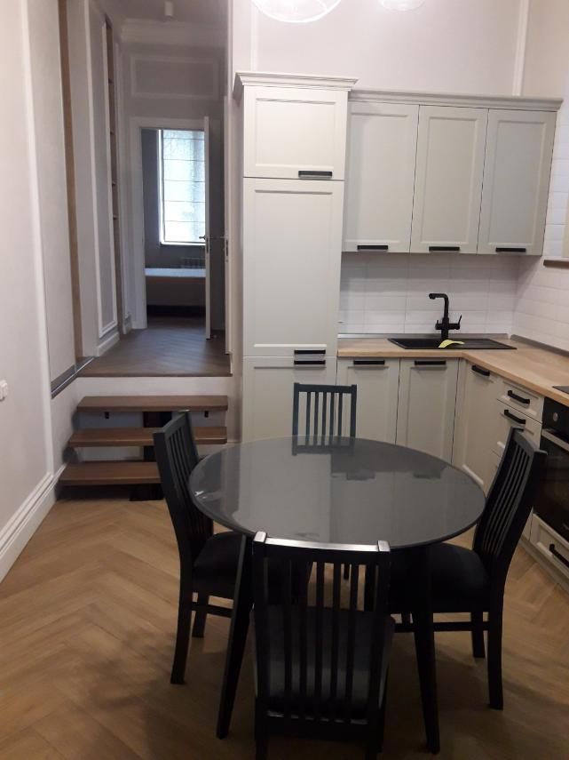 Apartment on Frantsuzsky Boulevard, St.
