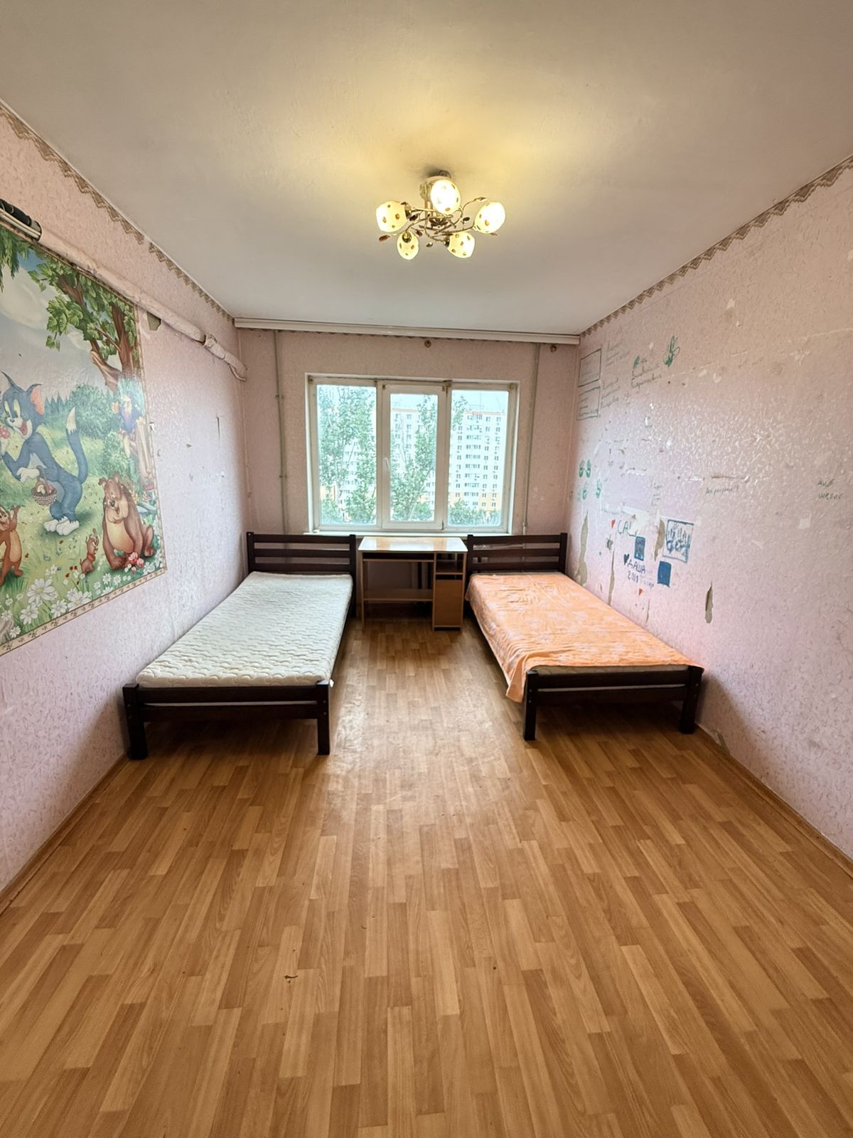 Квартира на проспект Небесної сотні вул