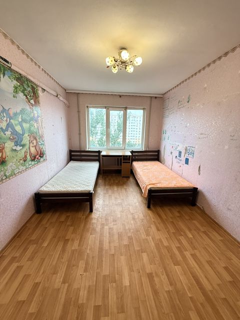 Квартира на проспект Небесної сотні вул