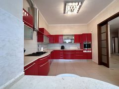 Apartment on Dovzhenko Street