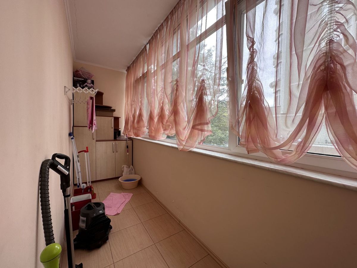 Apartment on Dovzhenko Street