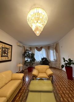Apartment on Dovzhenko Street