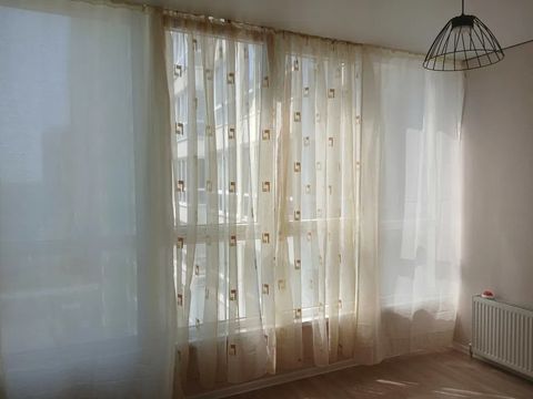 Квартира на вул Перлинна