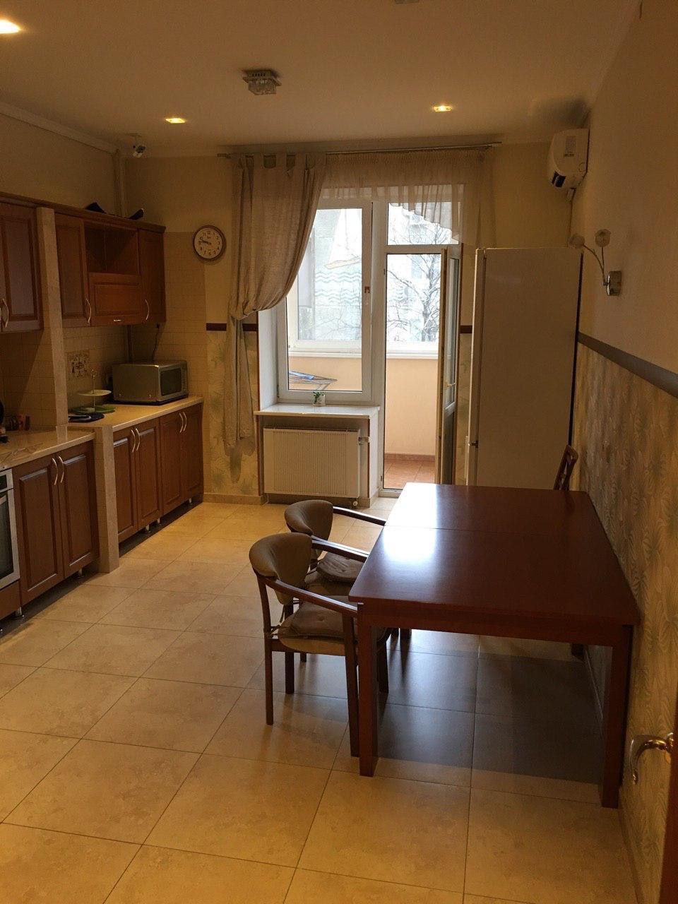 A 3-bedroom apartment on Soniachna Street.