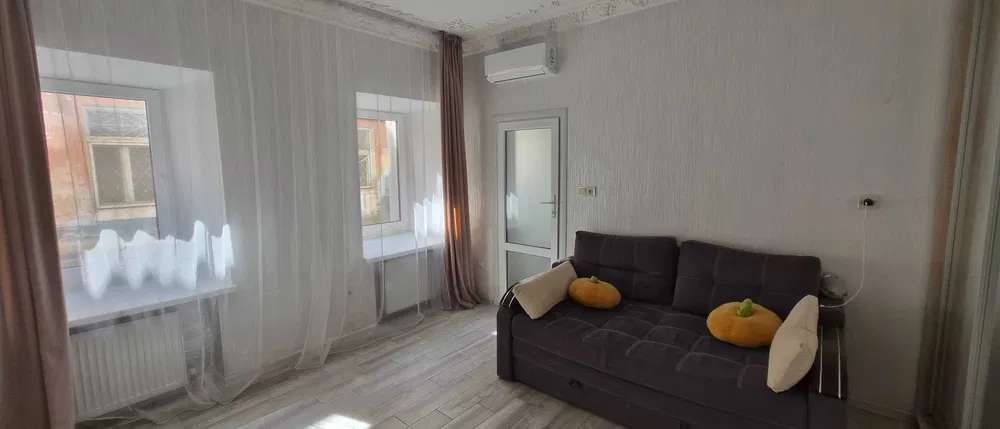 Apartment on Kostetska Street