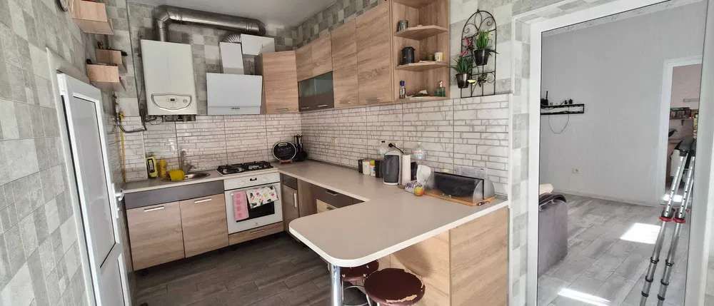 Apartment on Kostetska Street