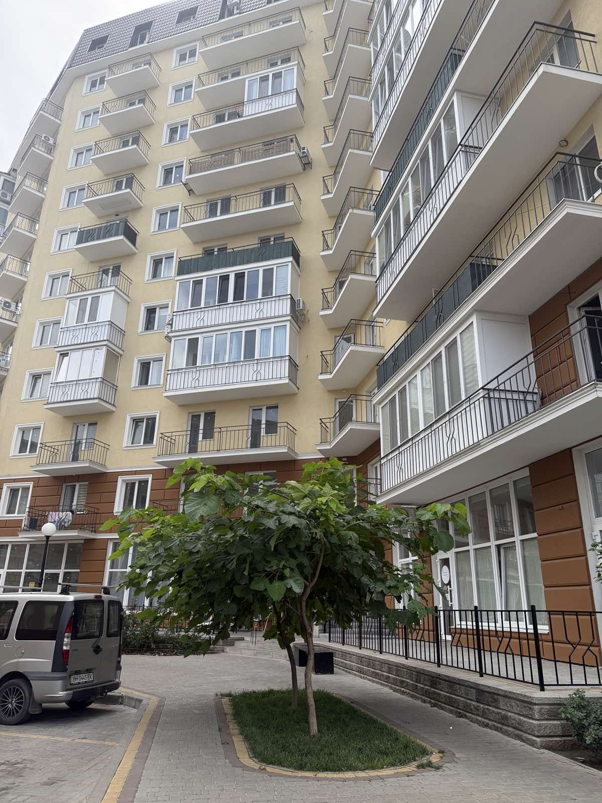 Apartment on Lyustdorfskaya Road.