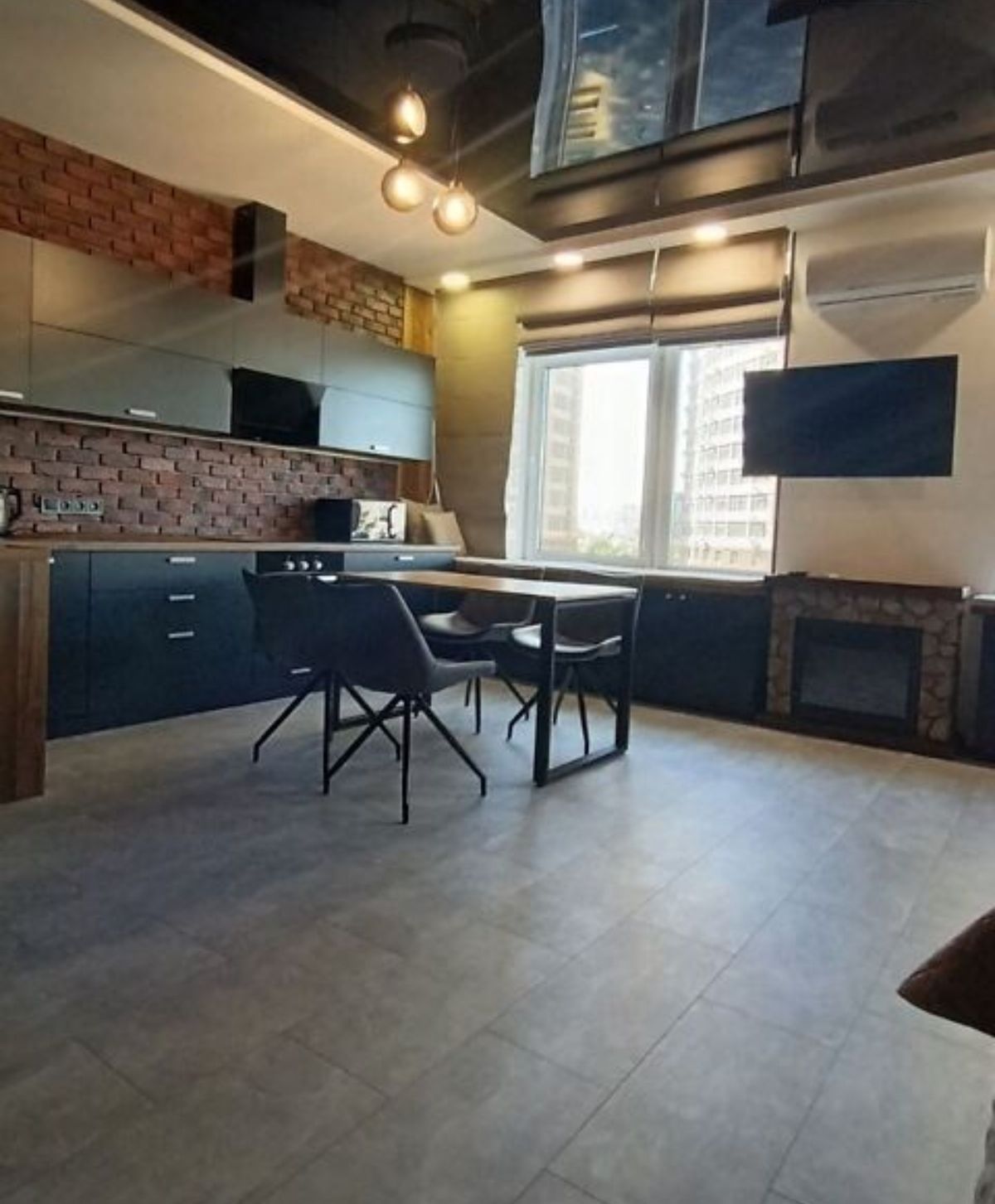 Apartment on V. Samofalova Street