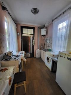 Apartment on Troitska Street