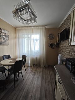 квартира на Масив Райдужнмй вул.
