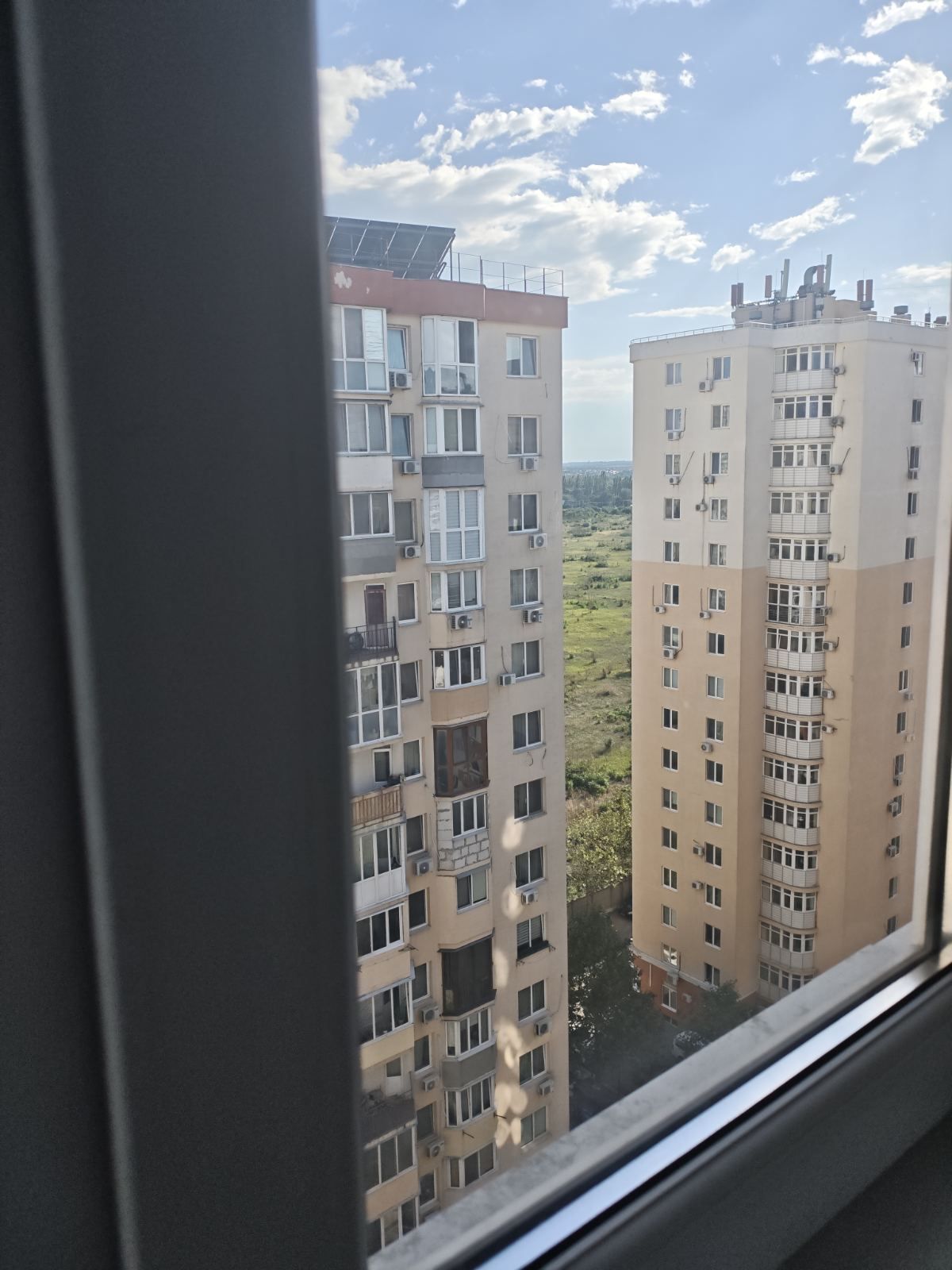 квартира на Масив Райдужнмй вул.