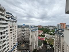 Apartment on Serednofontanska Street.