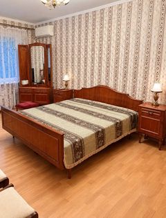 квартира на Небесной сотні вул.
