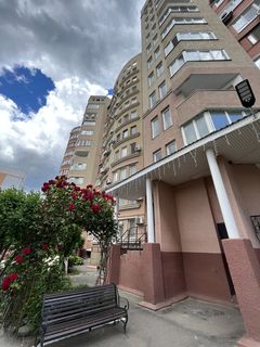 Квартира на Тополина вул.