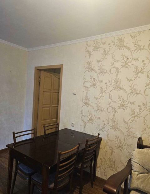 Квартира на Корольова Академіка вул.