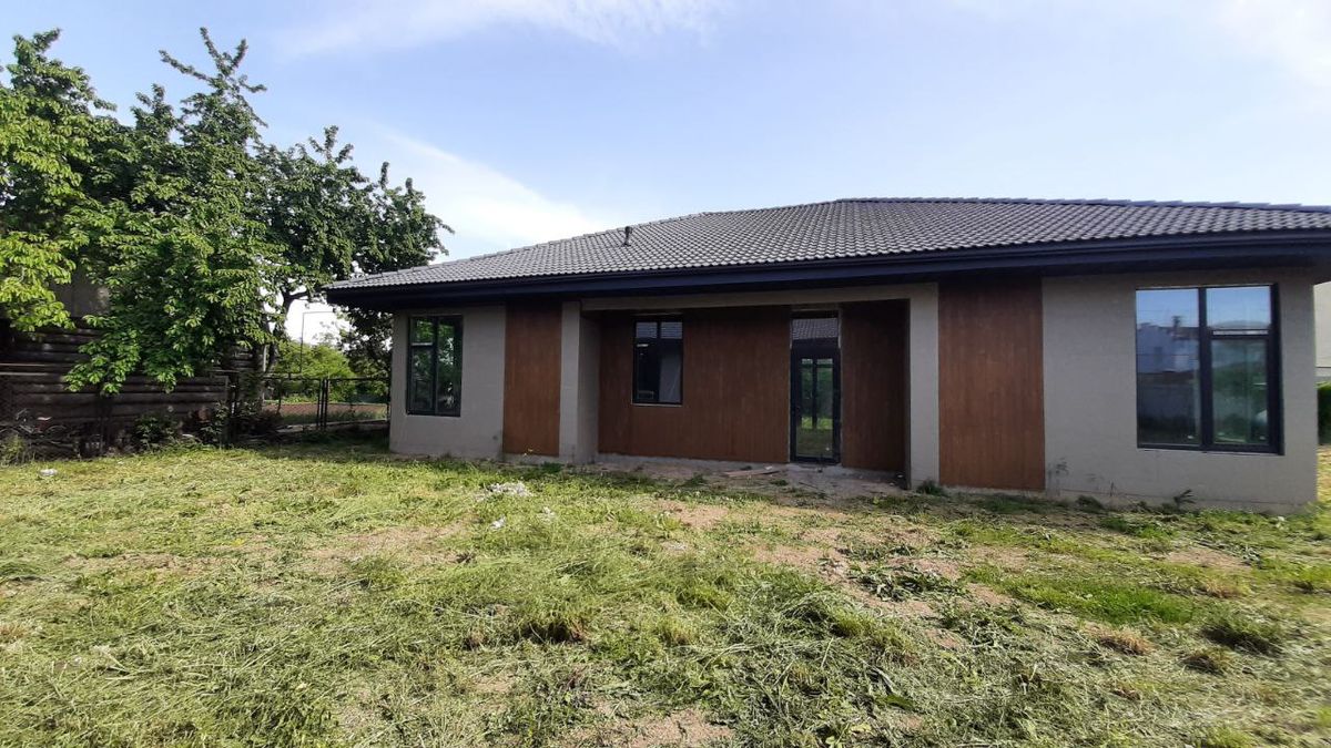 У продажу Шикарний новий будинок