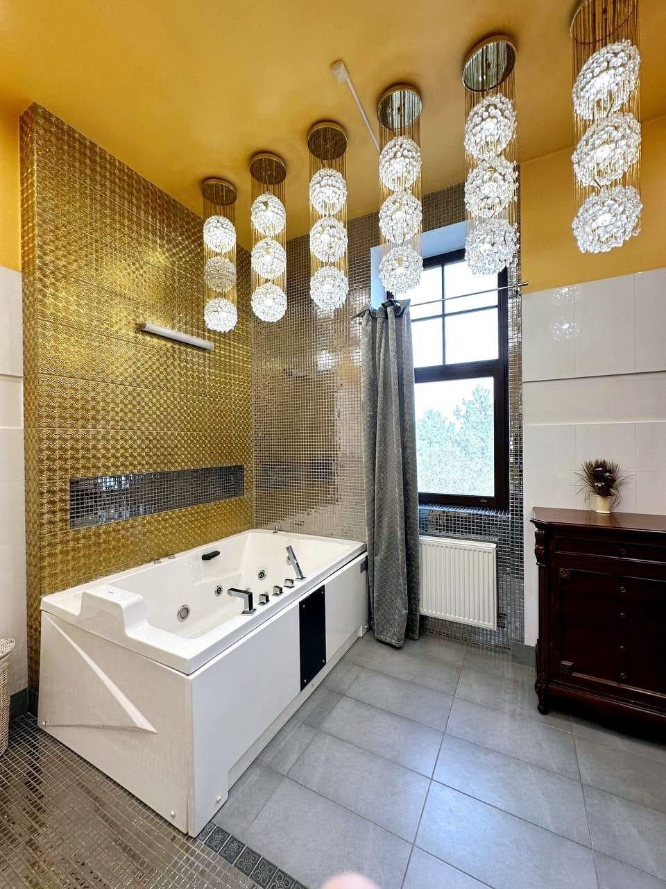 Luxury home for sale on Sovinion 3