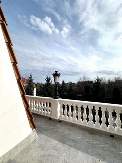 Luxury home for sale on Sovinion 3