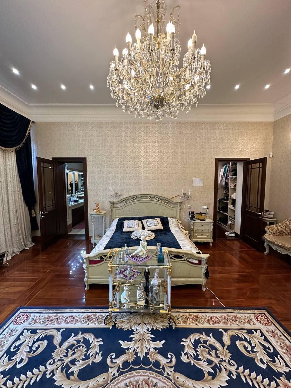 Luxury home for sale on Sovinion 3