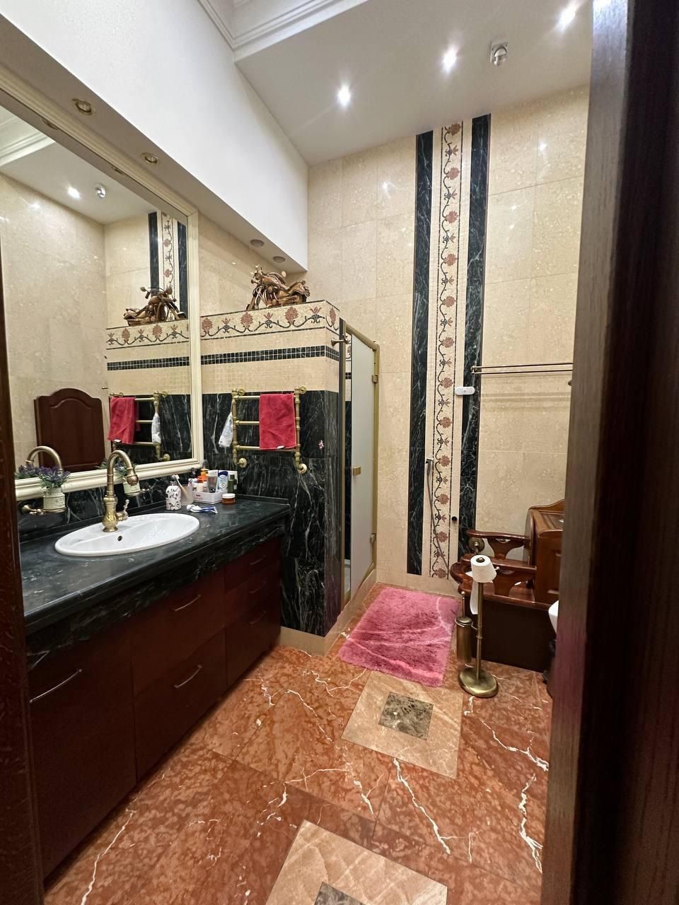 Luxury home for sale on Sovinion 3