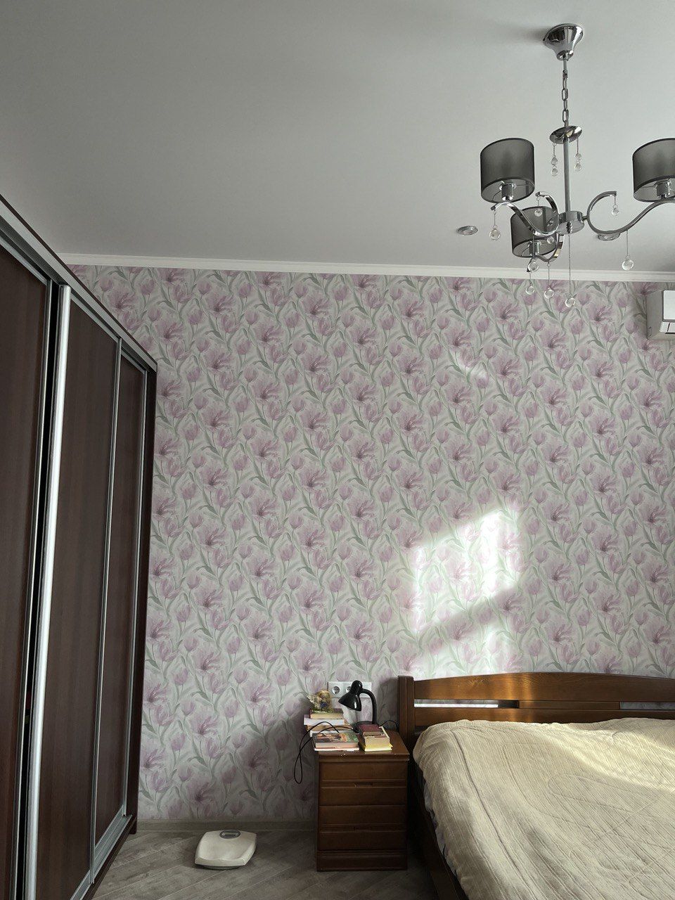 The house is located in Sovinion, Berehova Vuzha.