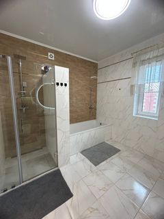 Будинок на Райдужна вул.
