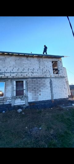 Продам коробку 2 этажа в Новой Дофиновке