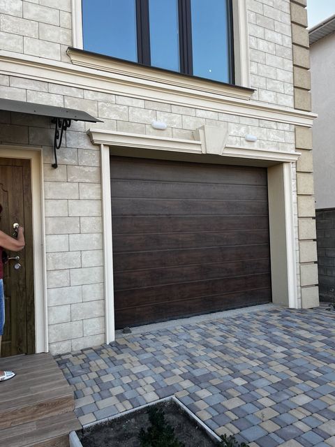 House on Yantarna Street