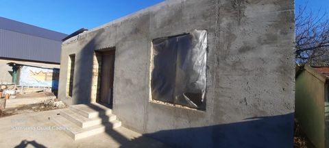The house is located on Perlynna Street.