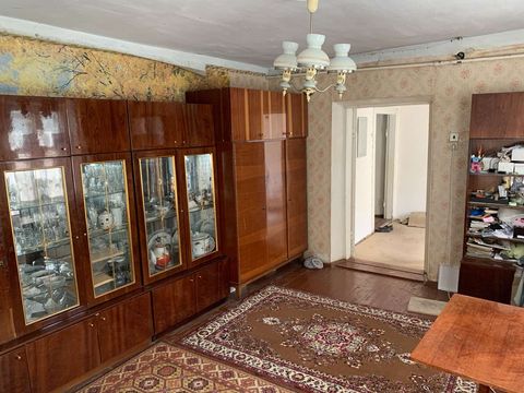The house is located at 2 Vynogradna St.