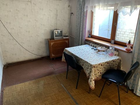 The house is located at 2 Vynogradna St.