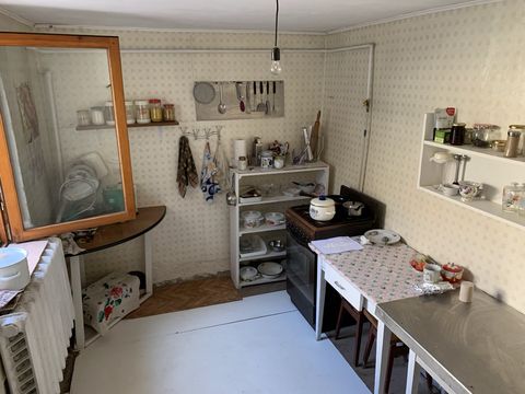 The house is located at 2 Vynogradna St.