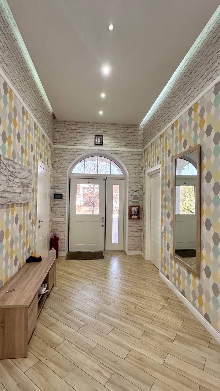 A spacious house is for sale at Sovinion 3
