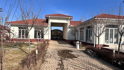 У продажу просторий будинок в Совинйон 3