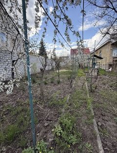 The house is located on Nezalezhnosti Street.