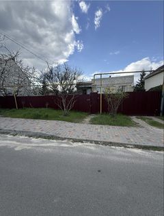 The house is located on Nezalezhnosti Street.