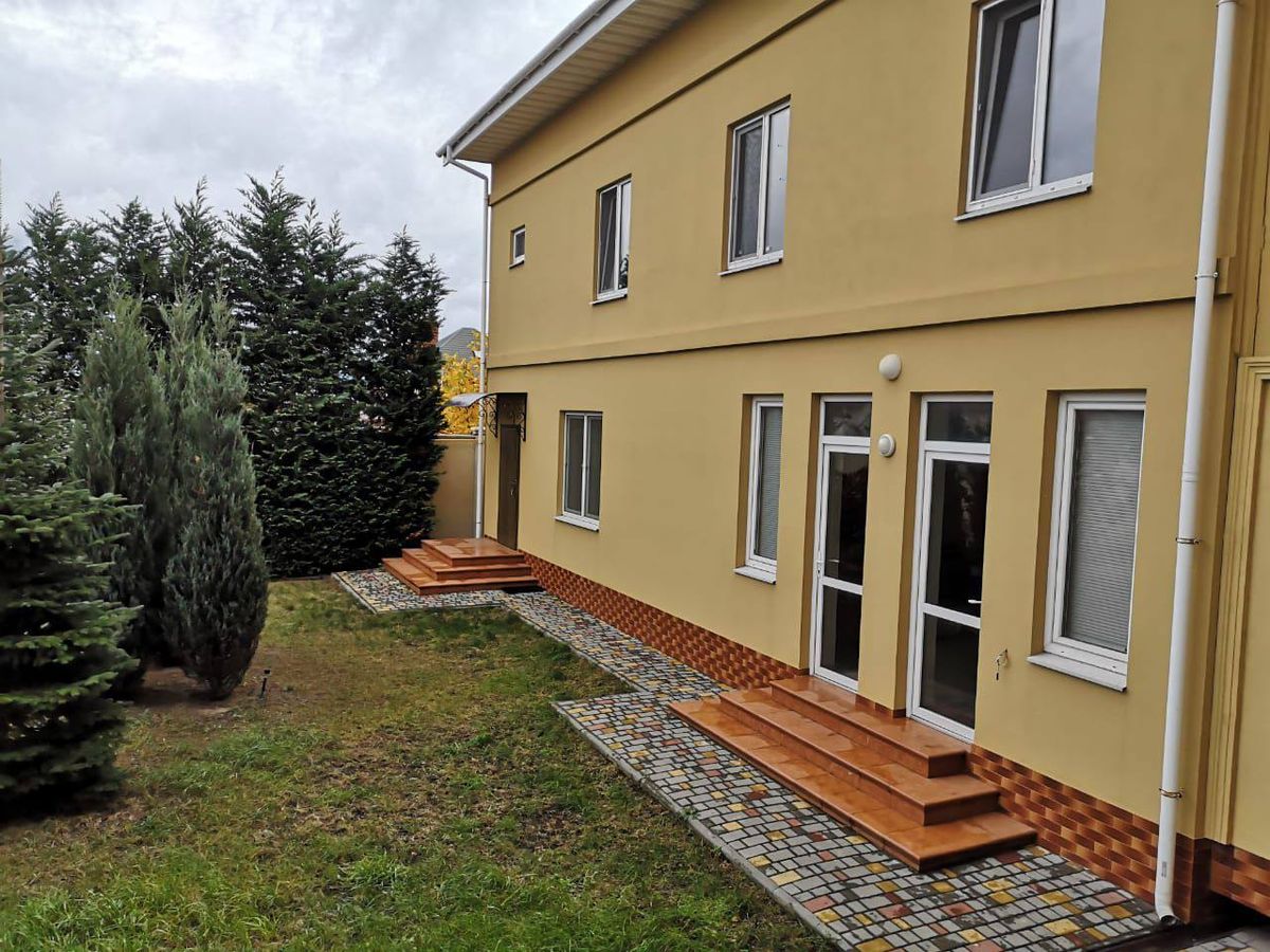 House on Raiduzhna Street